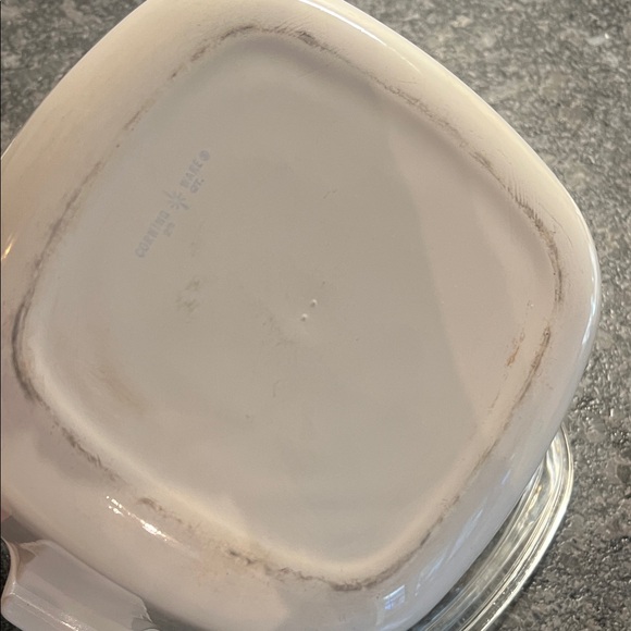 Corningware covered Glass Lid White Casserole Dish Cornflower Blue 2.5 qt.